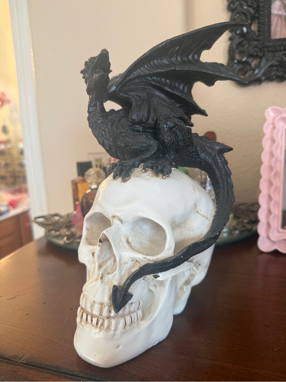 Black Dragon Skull Figurine - Gothic Decor